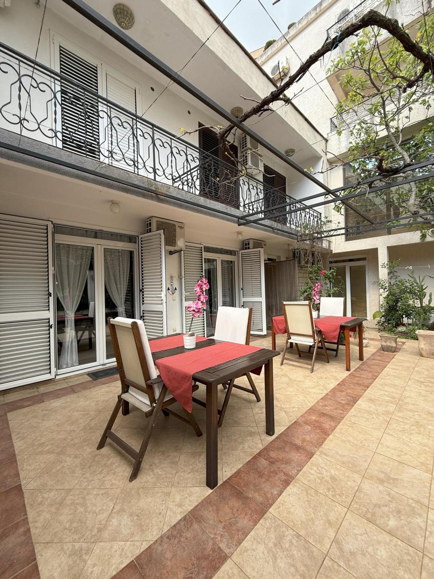 Splendid Luxury Apartments Будва Екстер'єр фото