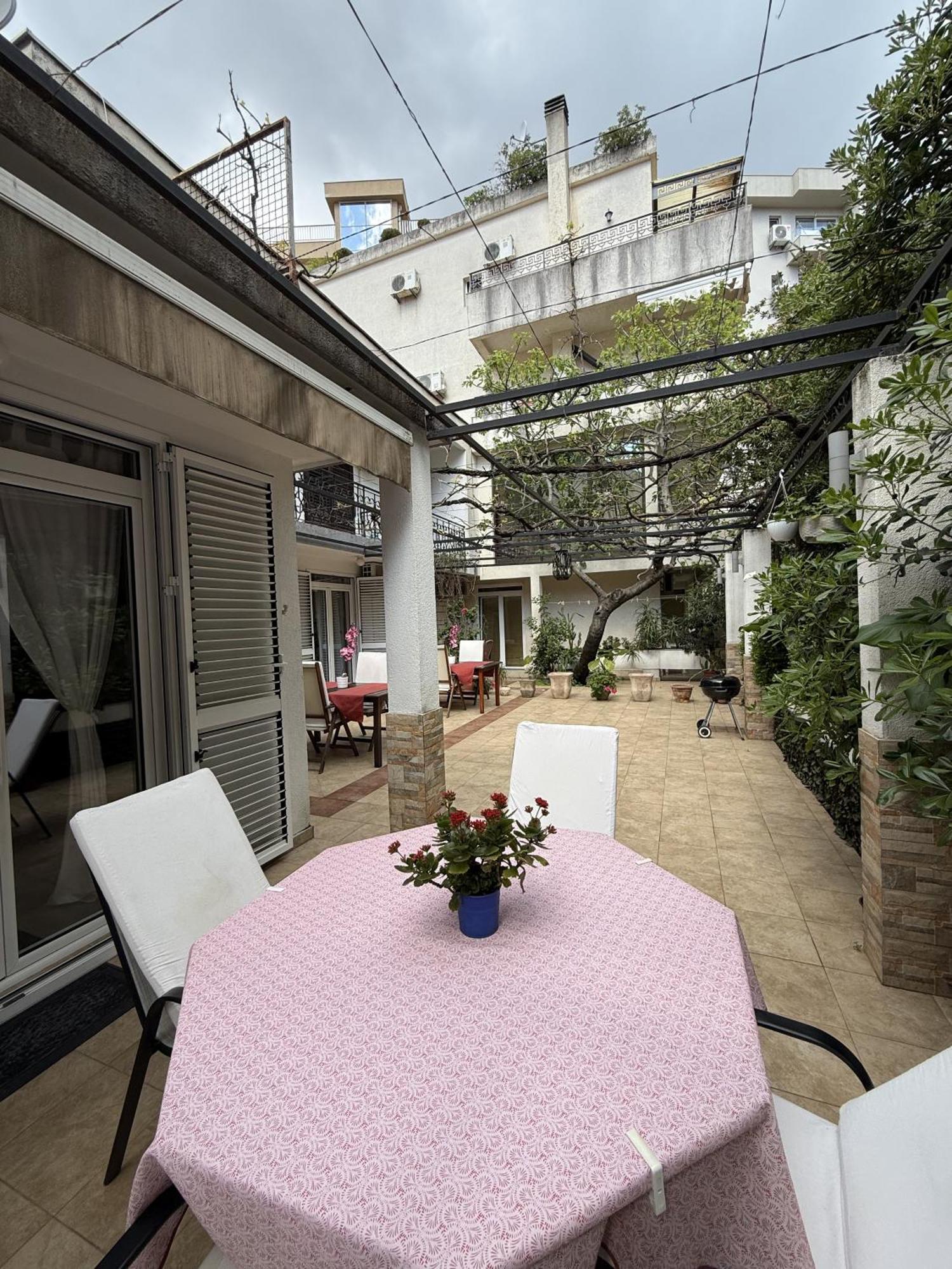 Splendid Luxury Apartments Будва Екстер'єр фото